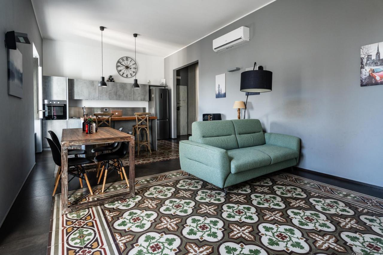 Plaza Apartment Bitonto Luaran gambar